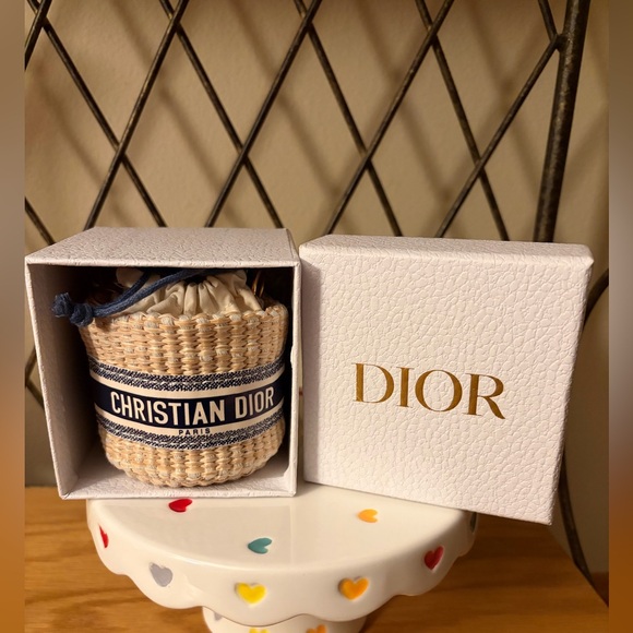 Dior Beauty Drawstring “Mini” Pouch New - Picture 2 of 10